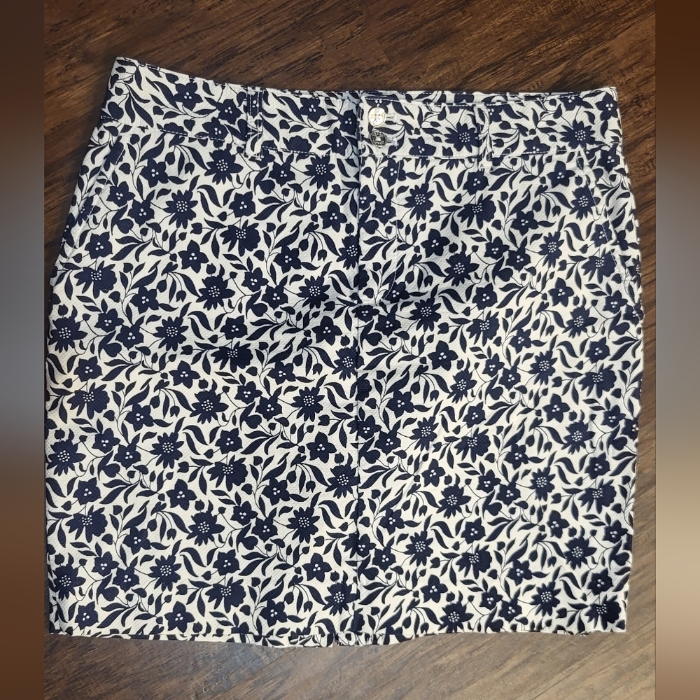 Women's Chap's Navy and White Floral Cotton Skirt Size 8 Spring Summer Casual